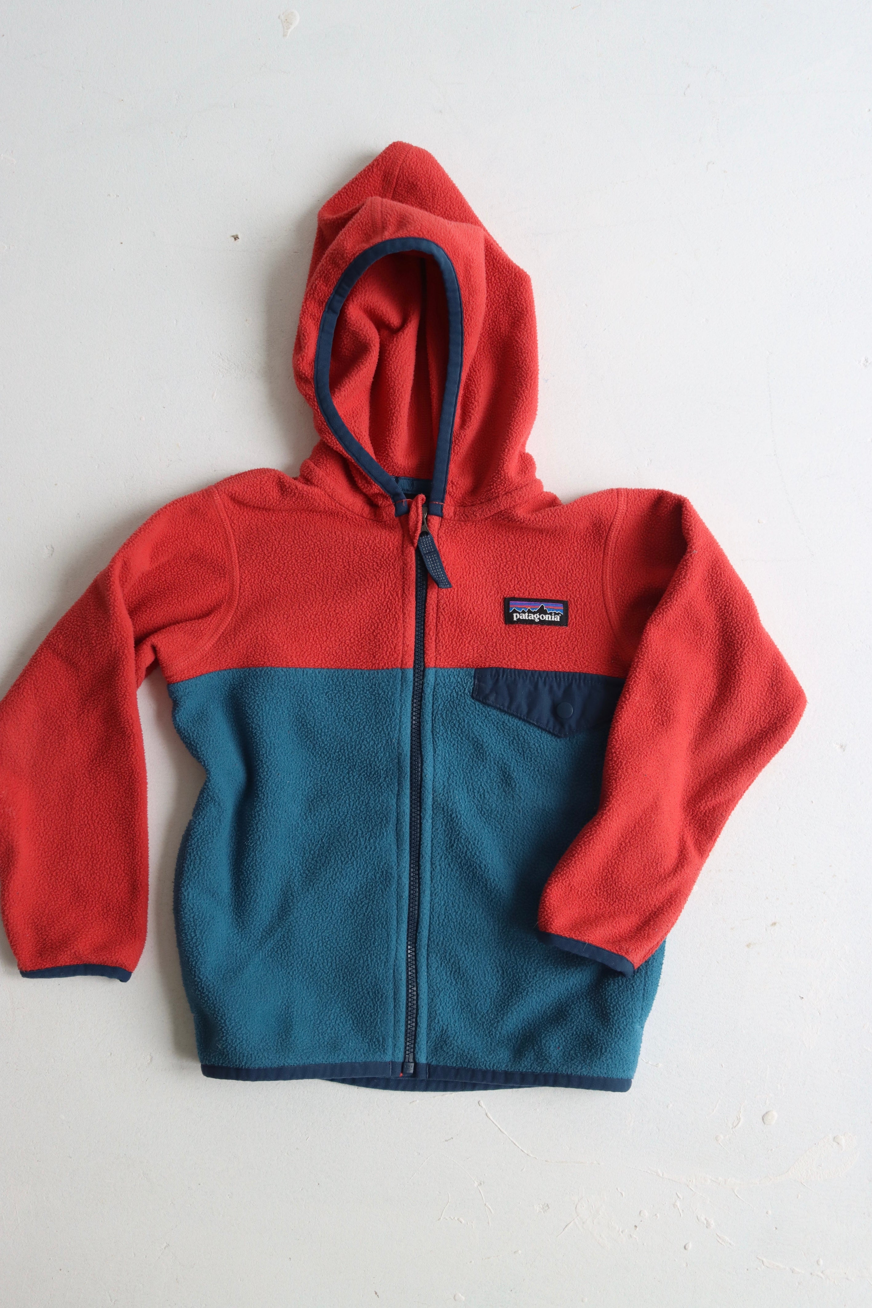 Patagonia zip up vest - size 2t