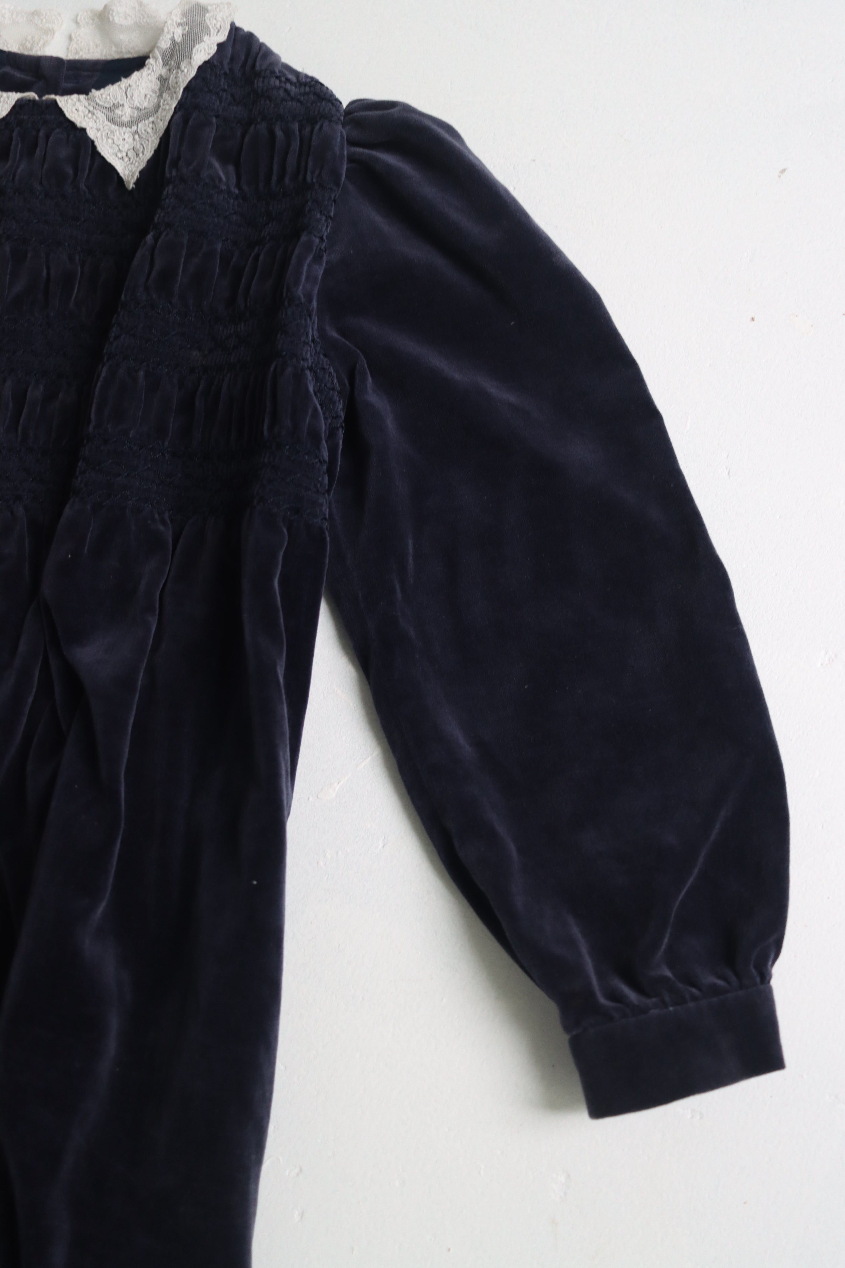 Vintage Laura Ashley dark blue velvet dress - Size 7 years - made in Great Britain