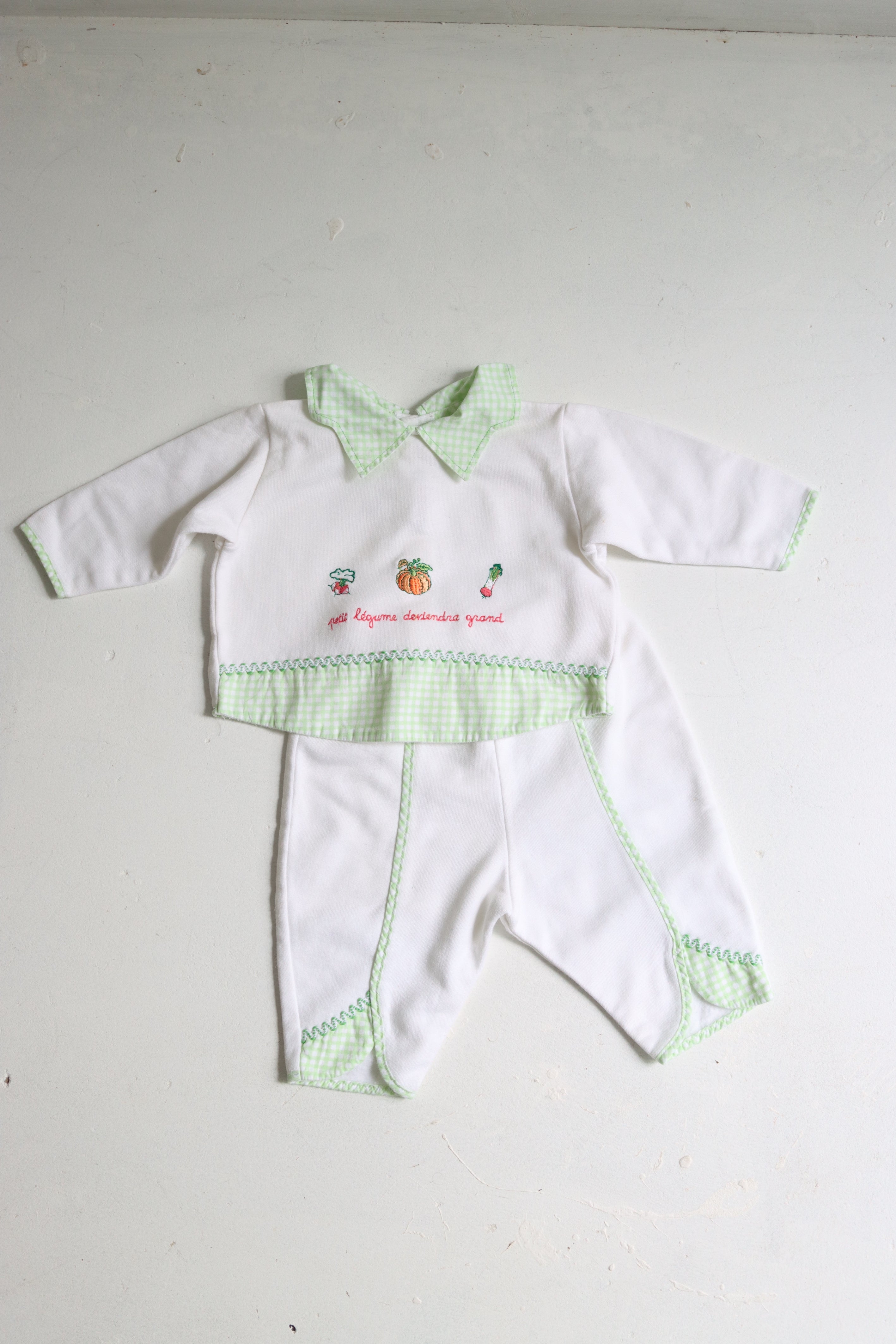 Vintage baby set with Fall detail embroidery - size 6 months